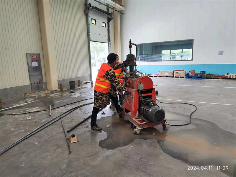 塔城厂房地面下沉塌陷注浆加固施工